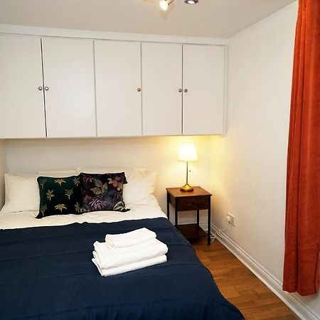 Cozy Retreat By Aresti Hotels London Exterior foto
